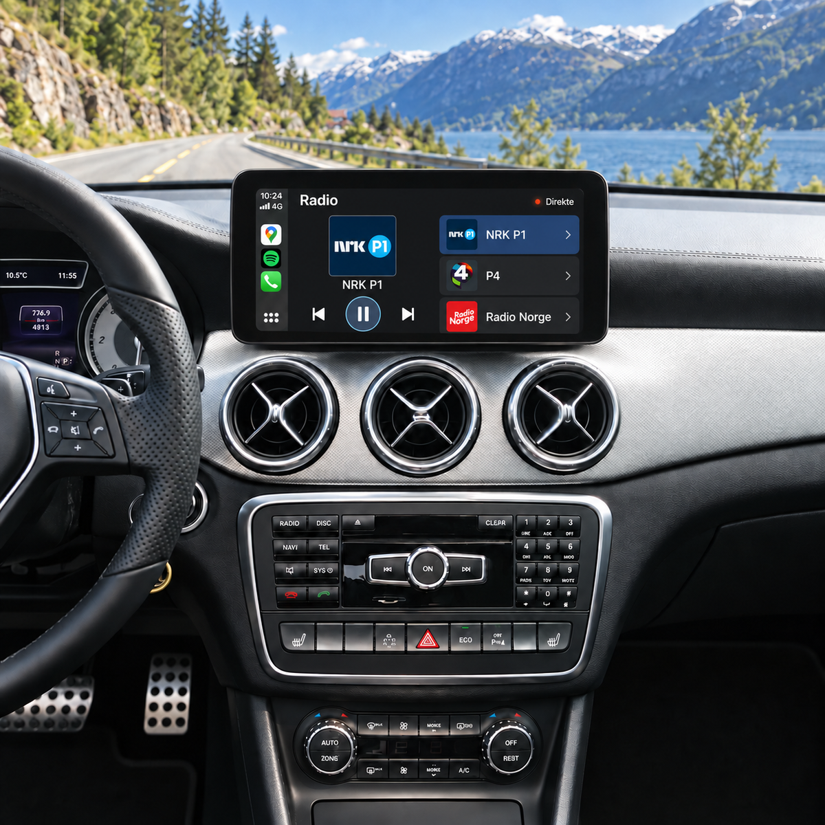 Illustrasjon av 10" CarPlay-skjerm i Mercedes CLA C117 med radioapp med norske nettradiokanaler.