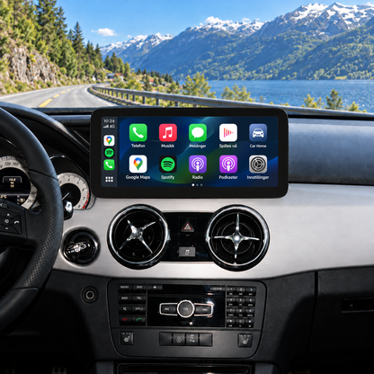 Illustrasjon av 10" CarPlay-skjerm i Mercedes GLK X204 facelift med CarPlay-appmeny.