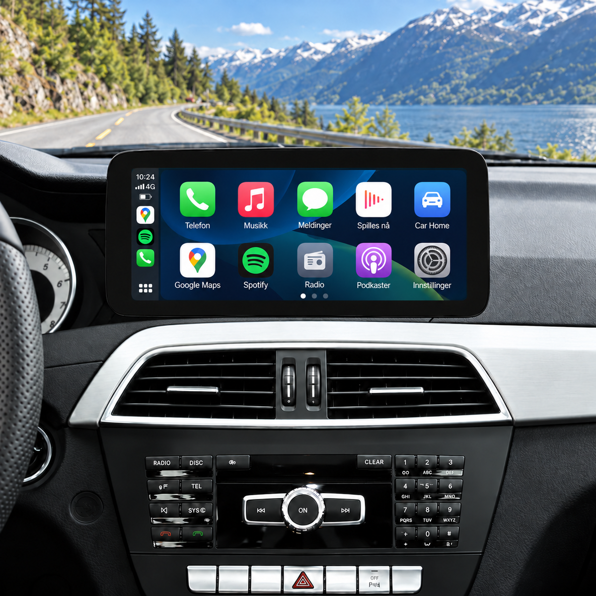 Illustrasjon av 10" CarPlay-skjerm i Mercedes C-Klasse W204 facelift med CarPlay-appmeny.