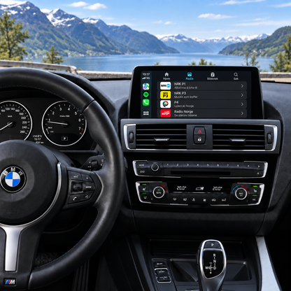 Nettradio i CarPlay på BMW 1-/2-serie-skjermen med NRK P1, NRK P3, P4 og Radio Norge i menyen.
