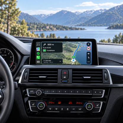 CarPlay-skjerm i BMW 3-/4-serie med kart og ruteveiledning mot E6 og Trondheim.